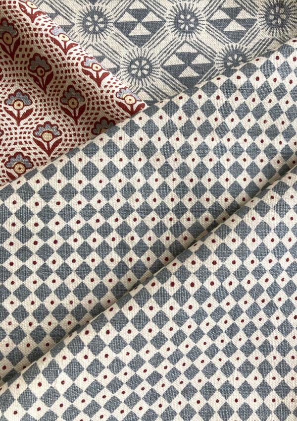 DIAMOND DOT Wedgwood Blue