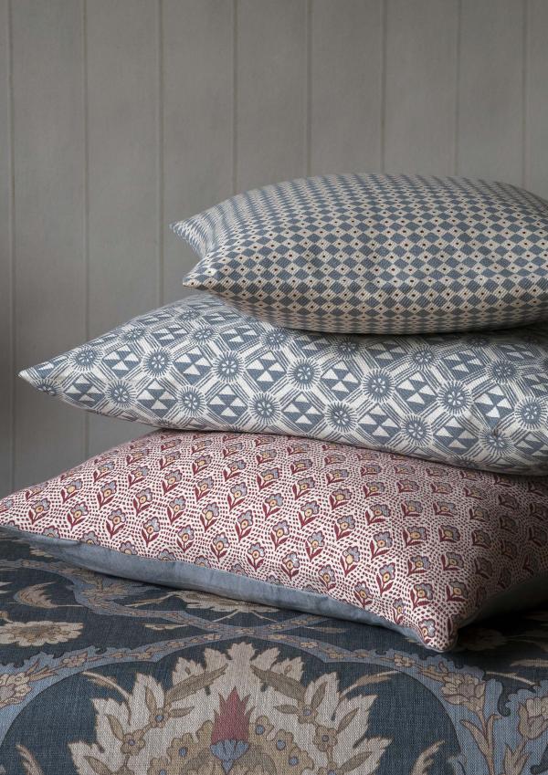 DIAMOND DOT, MONOCHROME, SPEEDWELL Wedgwood Blue